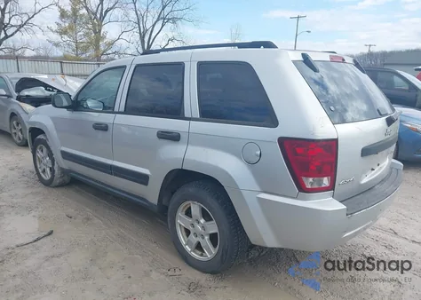 2005 Jeep Grand Cherokee Laredo z USA, uszkodzony, nr VIN 1J4GR48KX5C567771